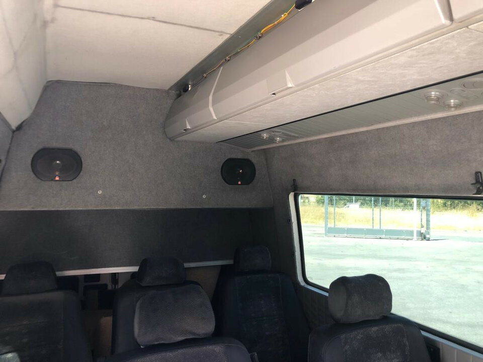 (Se Alquila o vende) Furgón para Orquestas (9 Plazas + Carga)