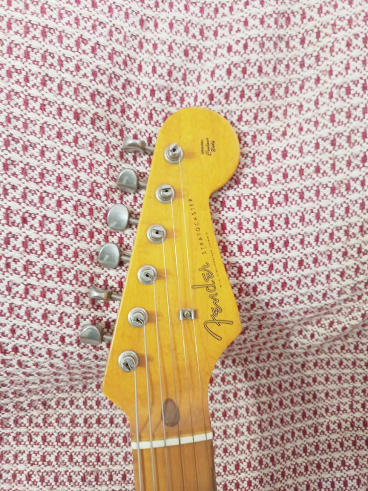 Fender Stratocaster MIJ 80s de segunda mano · Foto 2 de 4 · Málaga · 1200 €