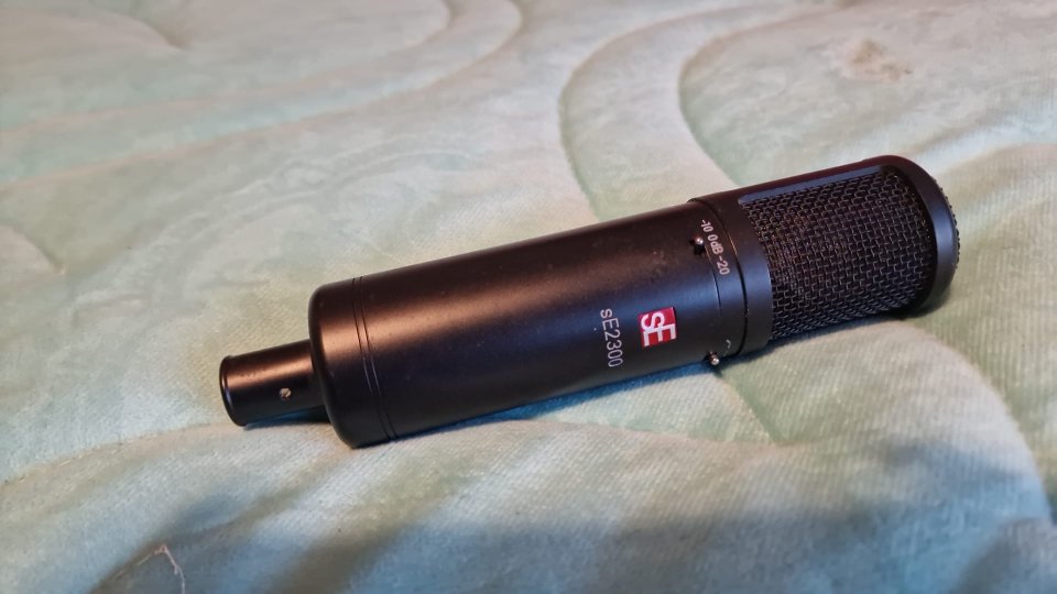Micrófono de Condensador sE Electronics sE2300 de segunda mano · Foto 1 de 2 · Madrid · 220 €