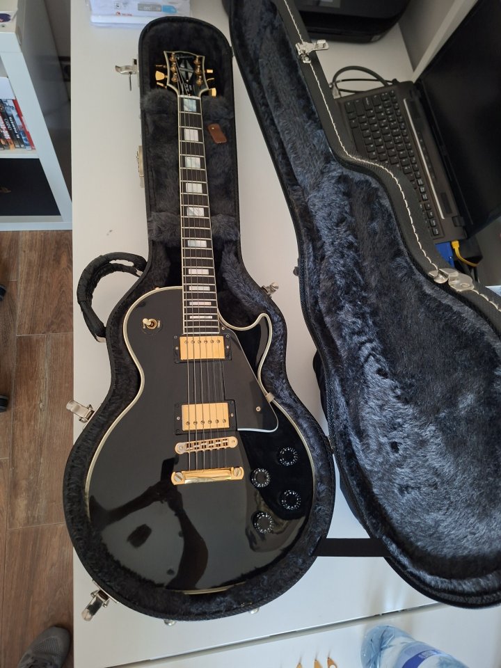 (O vendo) Gibson Les Paul Custom 2004 de segunda mano · Foto 1 de 7 · Madrid