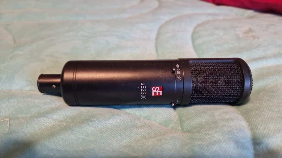 Micrófono de Condensador sE Electronics sE2300 de segunda mano · Foto 2 de 2 · Madrid · 220 €
