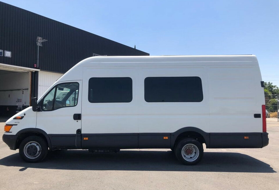 (Se Alquila o vende) Furgón para Orquestas (9 Plazas + Carga)