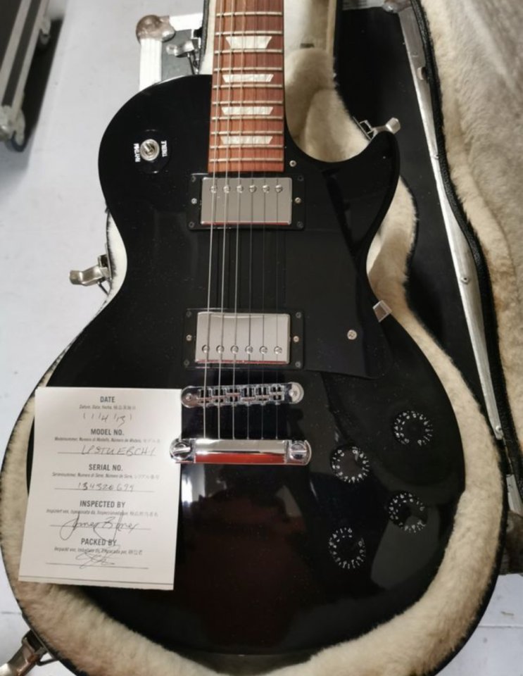 Gibson les Paul studio negra 2013