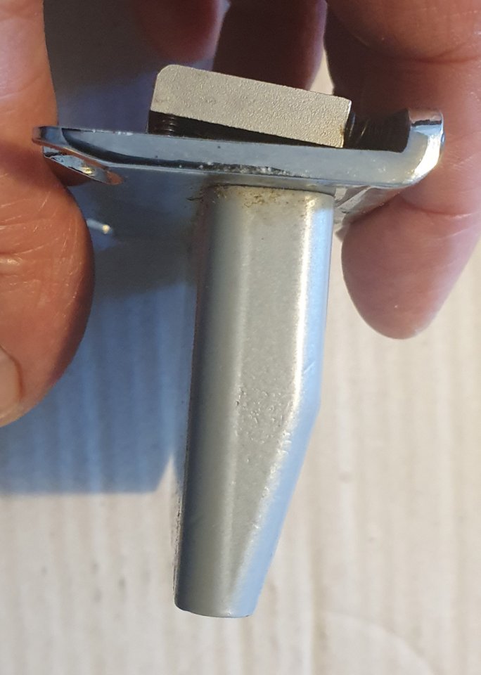 Puente - Tremolo 2 pivotes - Proviene de Fender Lone Star 1999 de segunda mano · Foto 3 de 4 · Bizkaia · 70 €