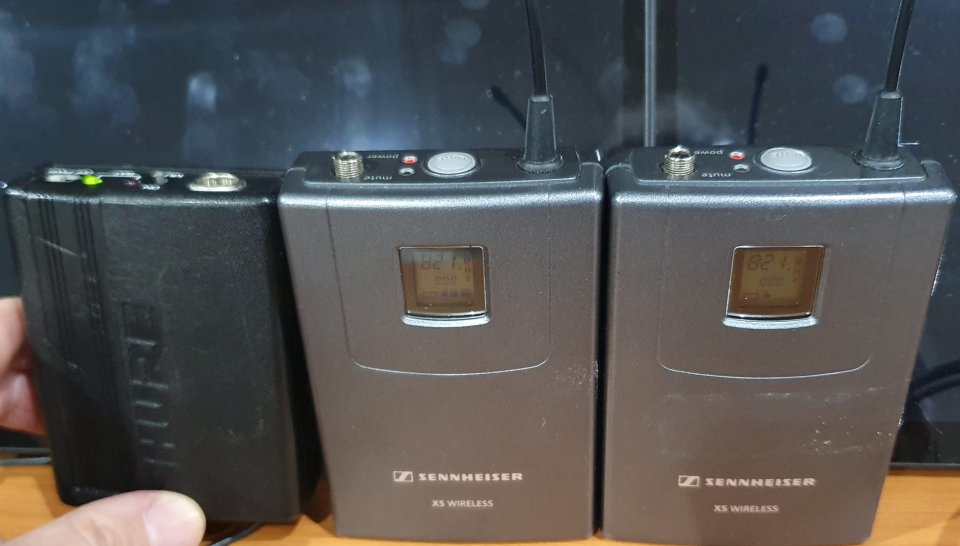 Shure T4N y Sennheiser XS Wireless de segunda mano · Foto 4 de 7 · Ourense · 600 €