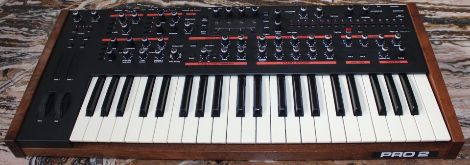 Dave Smith Pro 2 de segunda mano · Foto 1 de 7 · Madrid · 1420 €