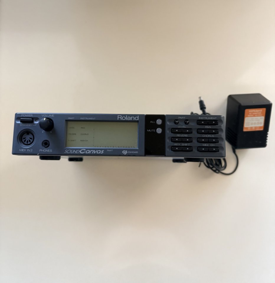 Roland Sound Canvas SC-55, Made in Japan de segunda mano · Foto 1 de 4 · Barcelona · 190 €