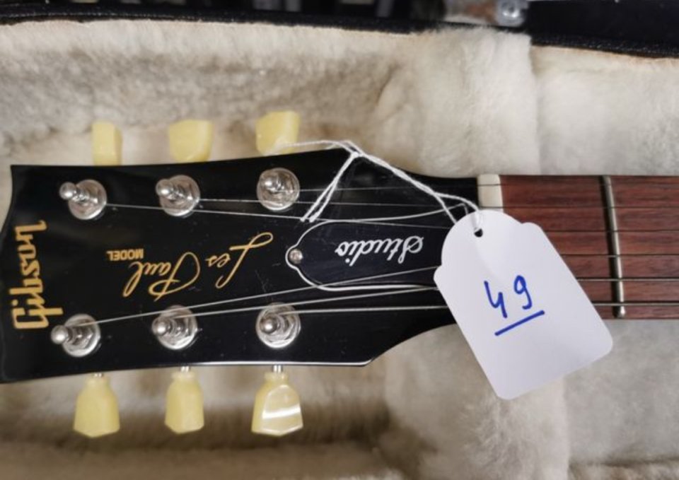 Gibson les Paul studio negra 2013