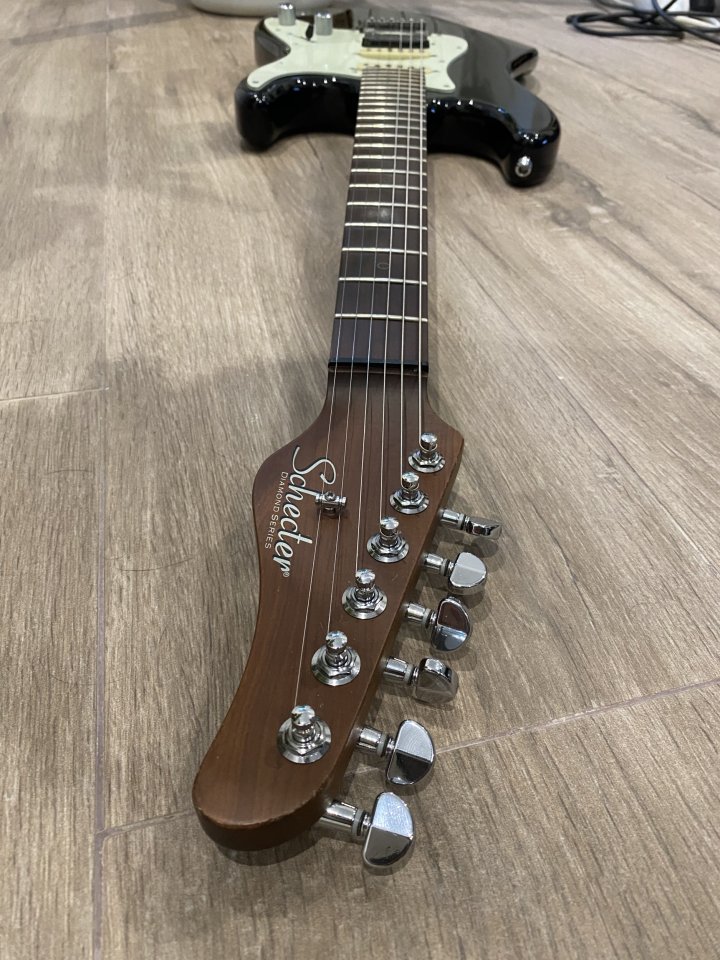 SCHECTER NICK JOHNSTON ATOMIC INK --chollo!!! de segunda mano · Foto 2 de 3 · Madrid · 450 €