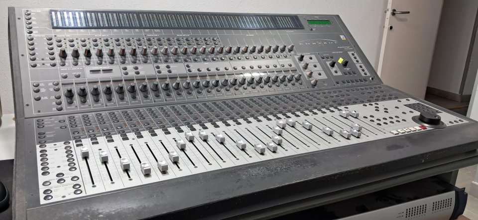 CONTROL 24 DIGIDESIGN de segunda mano · Foto 1 de 2 · Valencia · 550 €