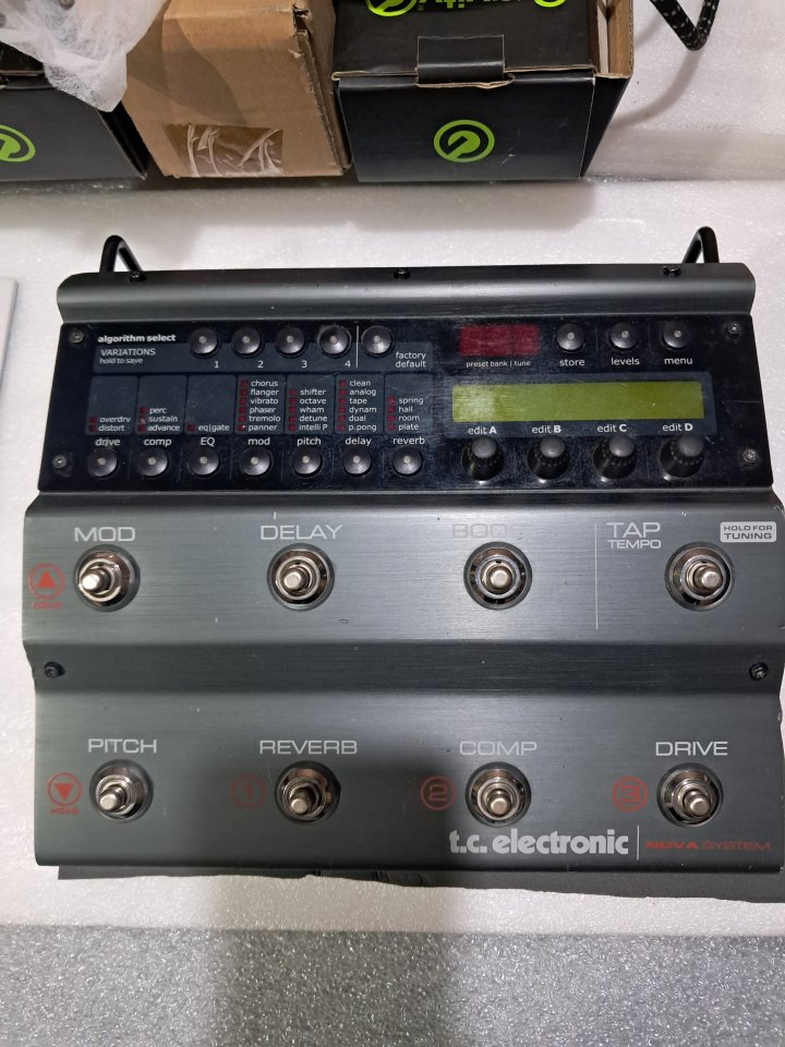 Vendo o cambio pedal TC Electronic Nova Syste