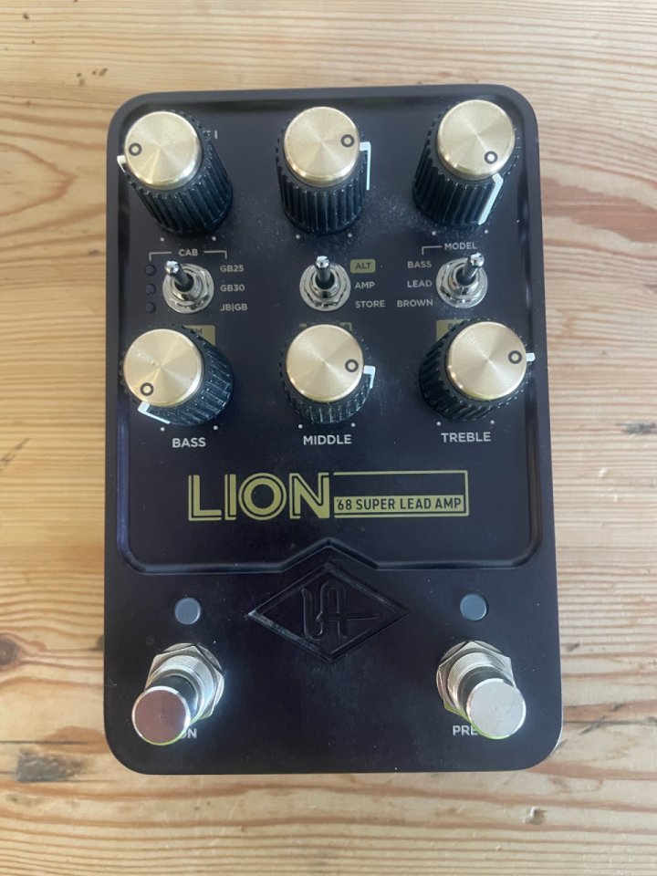 UAFX Lion 68 Super Lead Amp de segunda mano · Foto 2 de 4 · Barcelona · 190 €