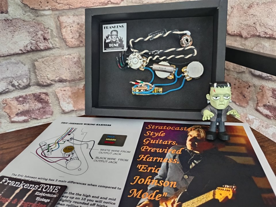 Arnes precableado para STRATOCASTER modo ERIC JOHNSON. de segunda mano · Foto 2 de 5 · Bizkaia · 100 €