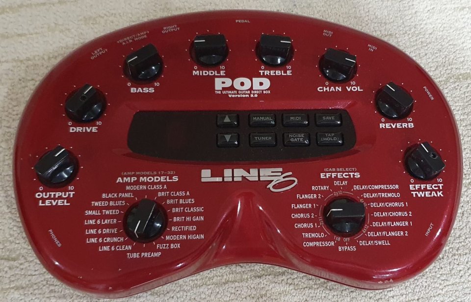 Line 6 Pod - Pedalera Controladora - Funda original de segunda mano · Foto 1 de 4 · Ourense · 150 €