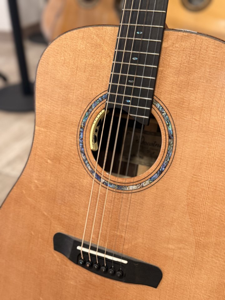 Guitarra Acústica Dowina Master Series Rony, Torrified Swiss Moon Spruce de segunda mano · Foto 6 de 8 · Zaragoza · 2650 €