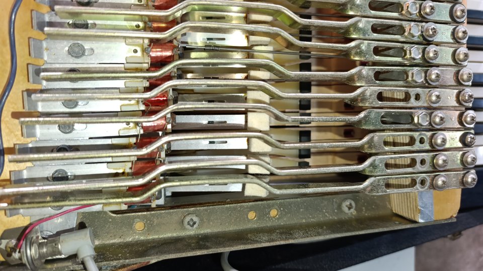 Fender Rhodes Mark I Stage 73 de segunda mano · Foto 6 de 7 · Las Palmas · 2200 €