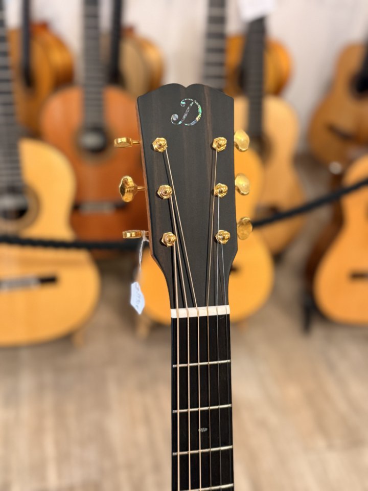 Guitarra Acústica Dowina Master Series Rony, Torrified Swiss Moon Spruce de segunda mano · Foto 7 de 8 · Zaragoza · 2650 €