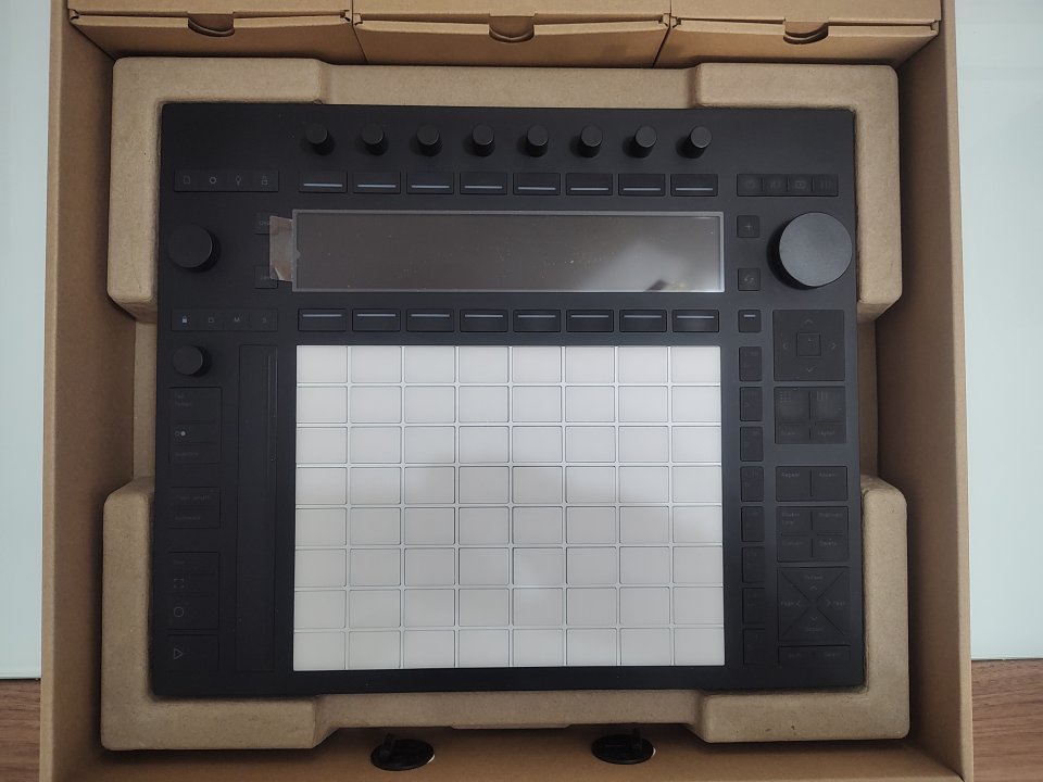 ableton push standalone 3 de segunda mano · Foto 2 de 2 · Valencia · 1200 €