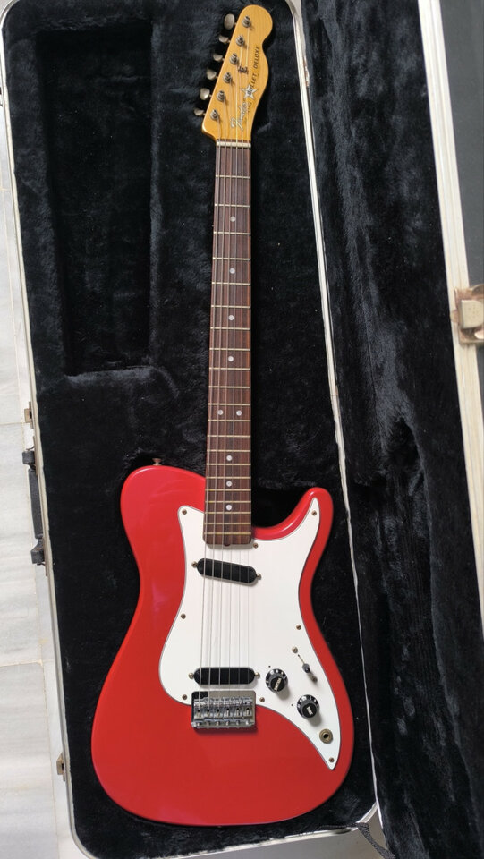 Fender Bullet Deluxe USA (1981)