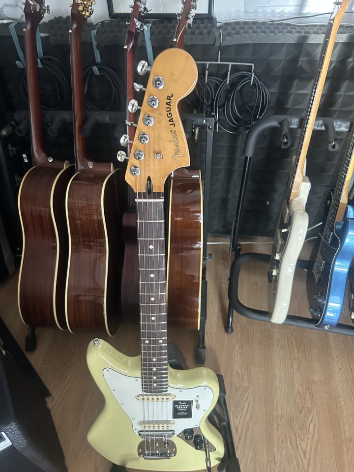 Fender Jaguar Player II (Nueva, 1 semana)