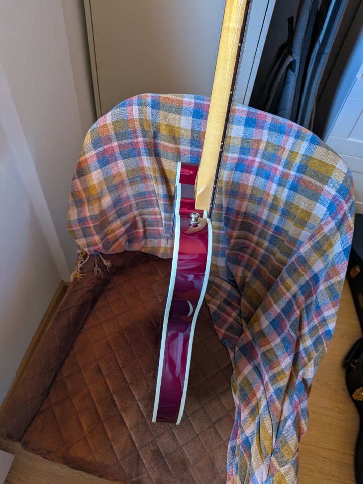 Tokai Telecaster Japonesa ATE106b sin pastillas y mejorada de segunda mano · Foto 2 de 4 · Madrid · 590 €