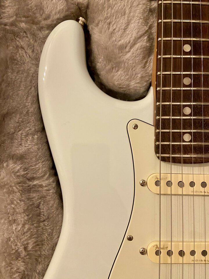 Fender American Ultra Stratocaster HSS Sonic Blue Limited Edition