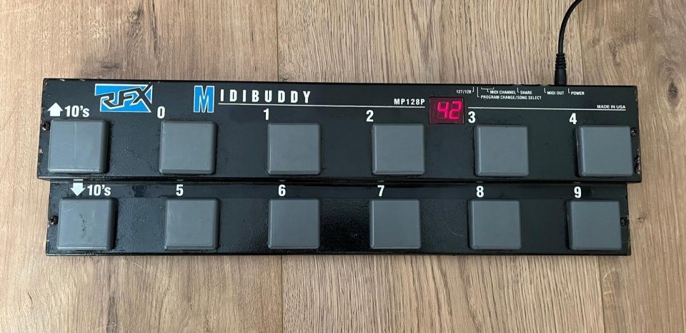 Pedalera MIDI Rolls RFX MP128P MidiBuddy de segunda mano · Foto 1 de 4 · Barcelona · 75 €