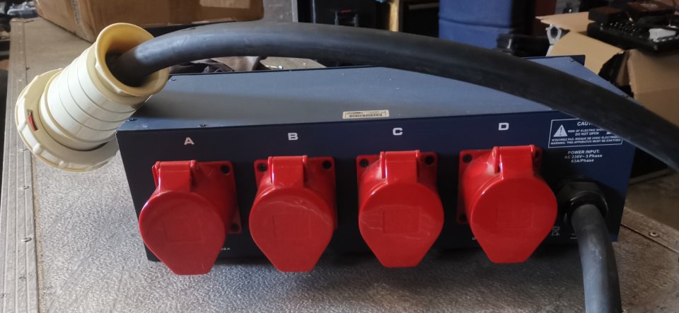Distribuidor de potencia 63Amp A ESTRENAR. de segunda mano · Foto 2 de 2 · Toledo · 375 €
