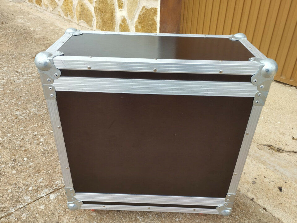 RESERVADO Fligh case Thon 5u