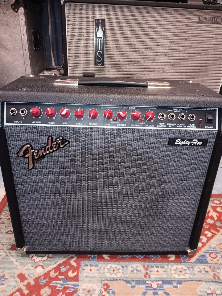 Fender Eighty five