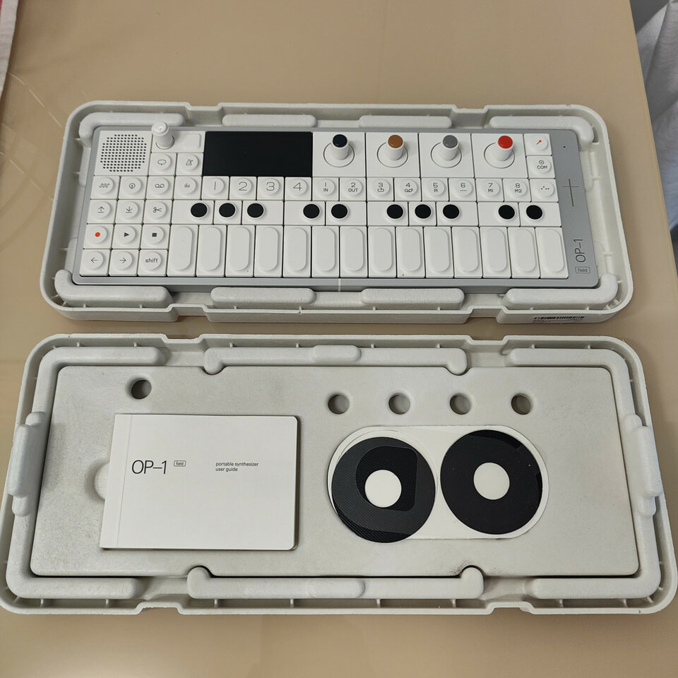 OP-1 FIELD - Teenage Engineering
