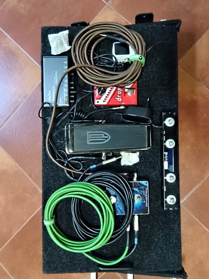 Pedalboard con ruedas de segunda mano · Foto 8 de 10 · Pontevedra · 100 €