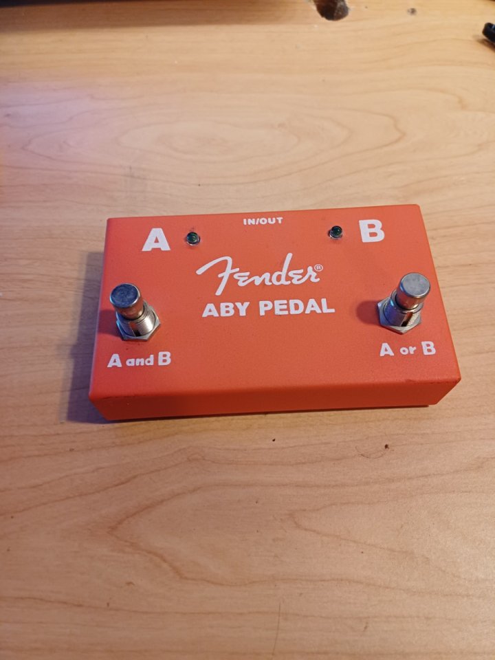 Fender ABY pedal de segunda mano · Foto 1 de 3 · Zaragoza · 29 €