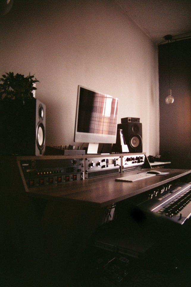 Glorious Sound Desk Pro Walnut Escritorio Estudio de segunda mano · Foto 6 de 6 · Madrid · 310 €