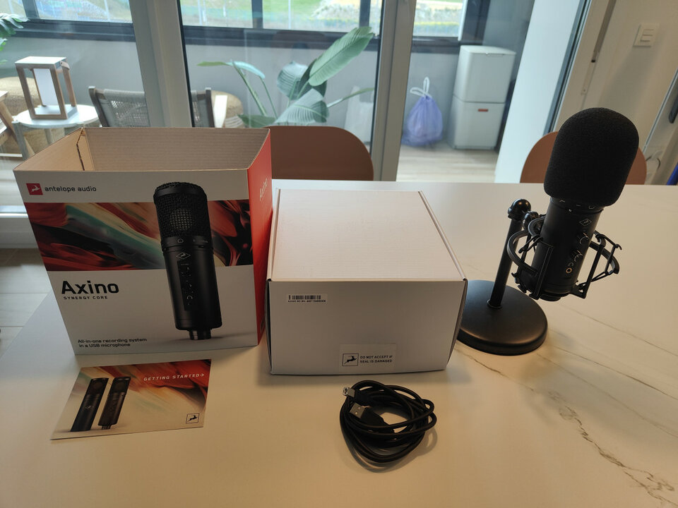 Micrófono USB modeling Antelope Audio Axino Synergy Core (2025)