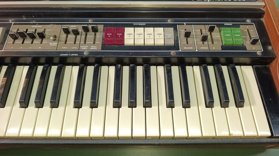 Roland RS-505 Paraphonic de segunda mano · Foto 5 de 5 · Las Palmas · 2500 €