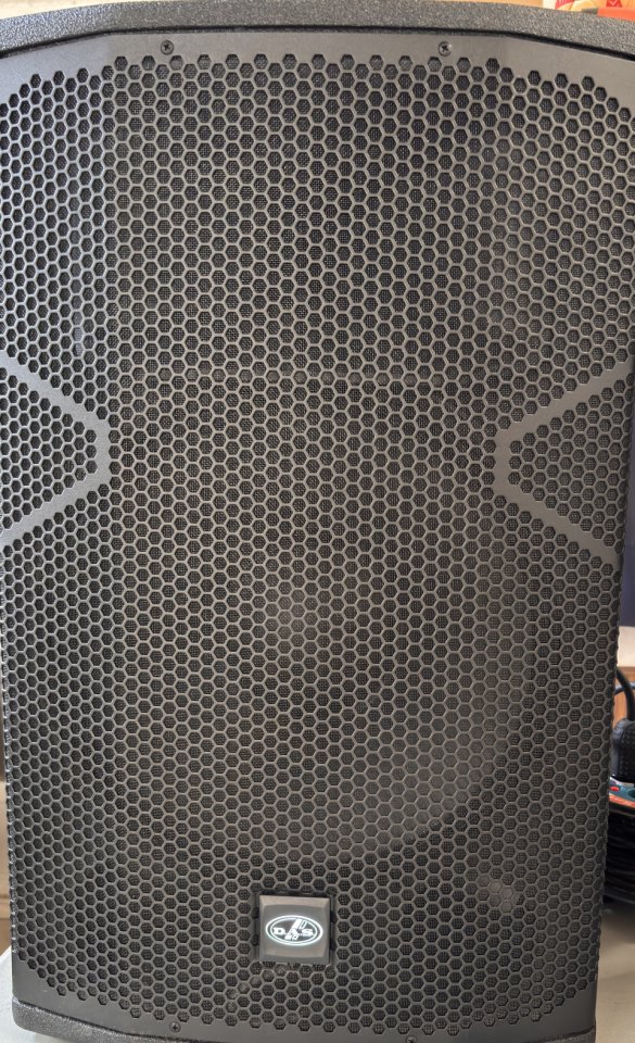 altavoces nuevos con funda y factura das audio vantec 15a de segunda mano · Foto 2 de 4 · Zaragoza · 1900 €