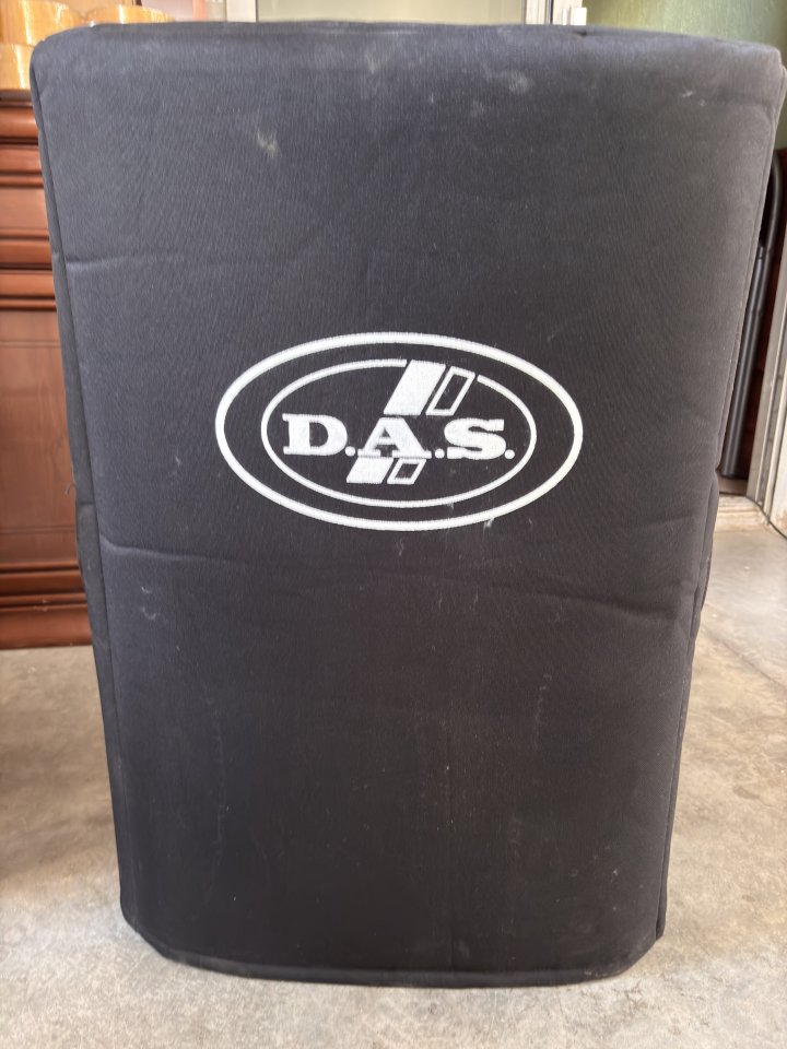 altavoces nuevos con funda y factura das audio vantec 15a de segunda mano · Foto 3 de 4 · Zaragoza · 1900 €