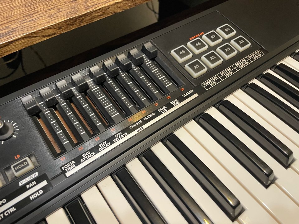 Teclado maestro controlador midi Roland A-800 PRO