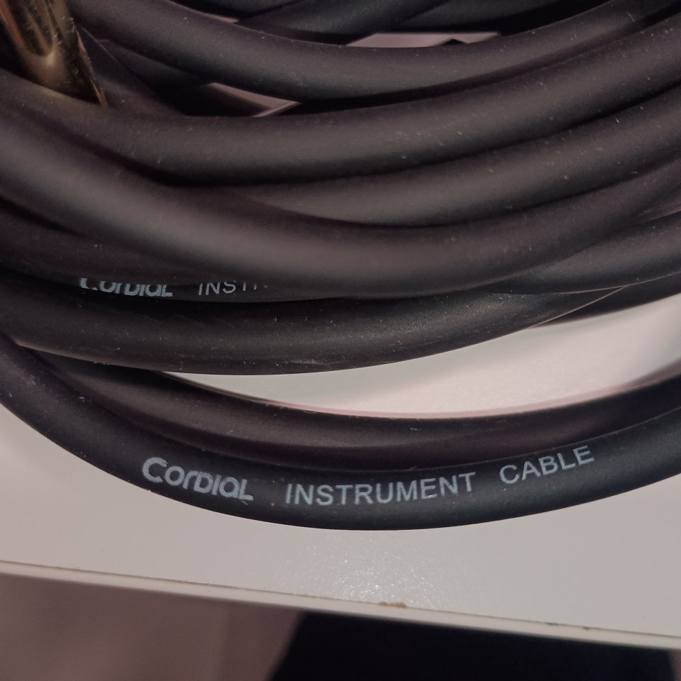 4 Cables Jack Roland y cordial de segunda mano · Foto 3 de 4 · Málaga · 40 €