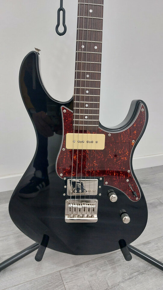 Yamaha Pacifica 311H