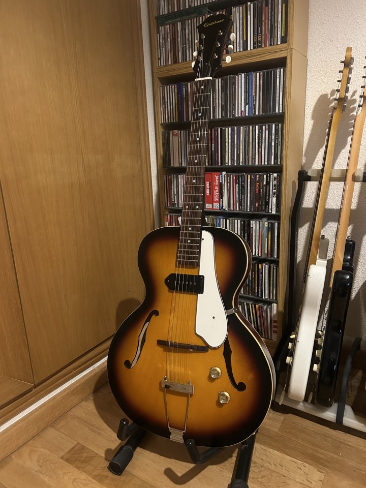 Epiphone Century Inspired by 1966