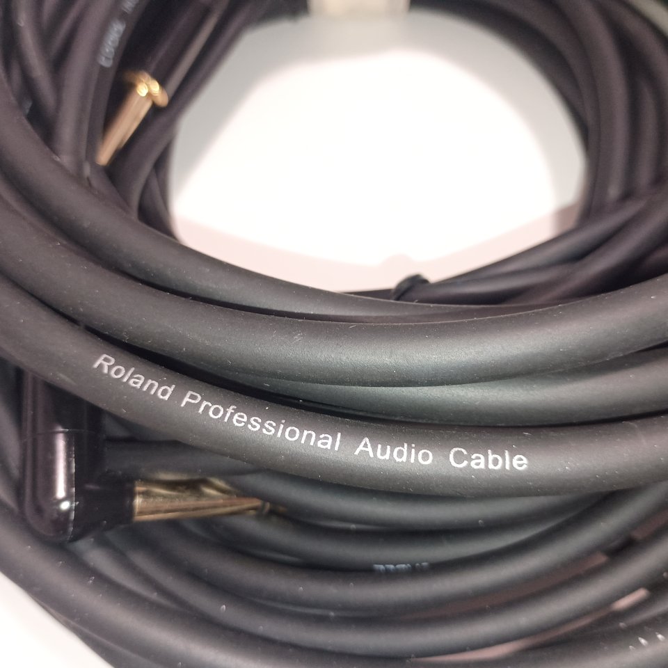 4 Cables Jack Roland y cordial de segunda mano · Foto 4 de 4 · Málaga · 40 €