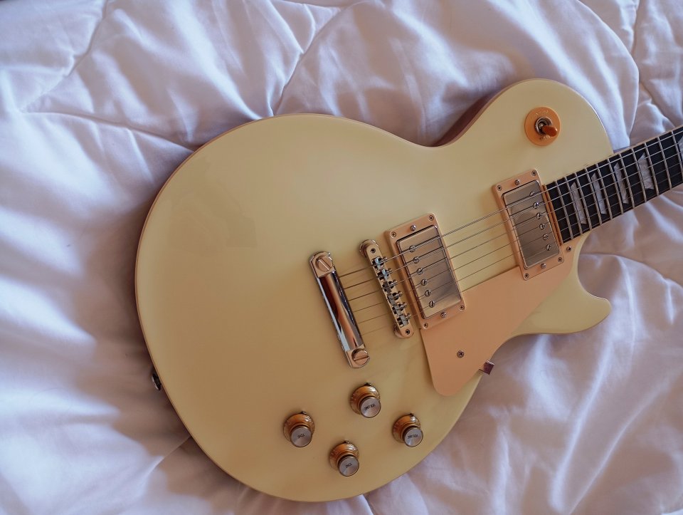 Gibson Les Paul Standard 60s Classic White 2025 de segunda mano · Foto 2 de 10 · Pontevedra · 1850 €