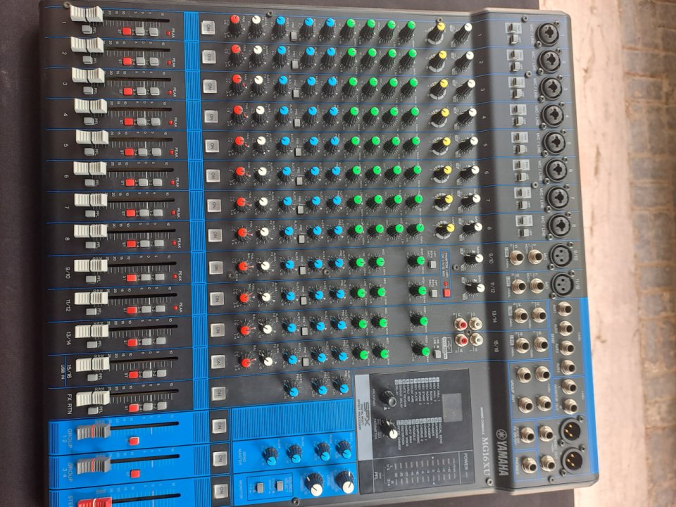 Mesa Yamaha MG16XU de segunda mano · Foto 6 de 8 · Sevilla · 270 €