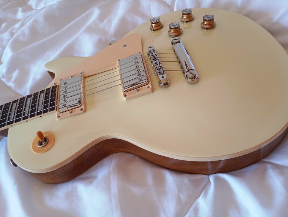 Gibson Les Paul Standard 60s Classic White 2025 de segunda mano · Foto 3 de 10 · Pontevedra · 1850 €