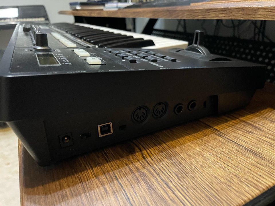 Teclado maestro controlador midi Roland A-800 PRO