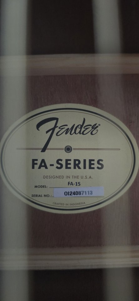 Fender FA-15 de segunda mano · Foto 5 de 10 · Madrid · 99 €
