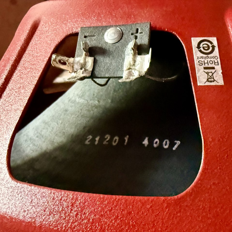 Dos Eminence Wizard 8 ohmios de segunda mano · Foto 4 de 10 · Zaragoza · 115 €