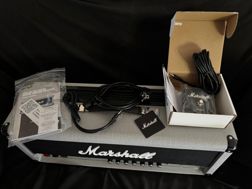Marshall 2555X Silver Jubilee a toda prueba revisado con válvulas nuevas de segunda mano · Foto 9 de 10 · Madrid · 850 €